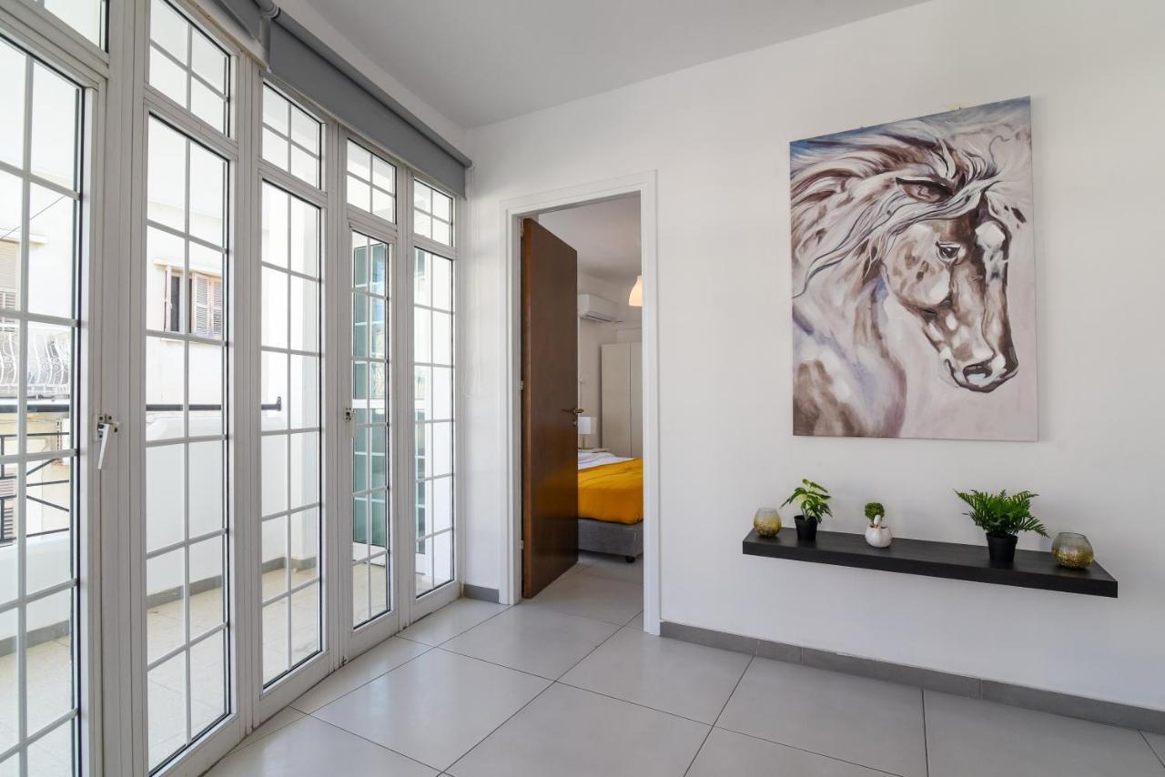 Jana'S 2-Br Apartment In Larnaca Luaran gambar